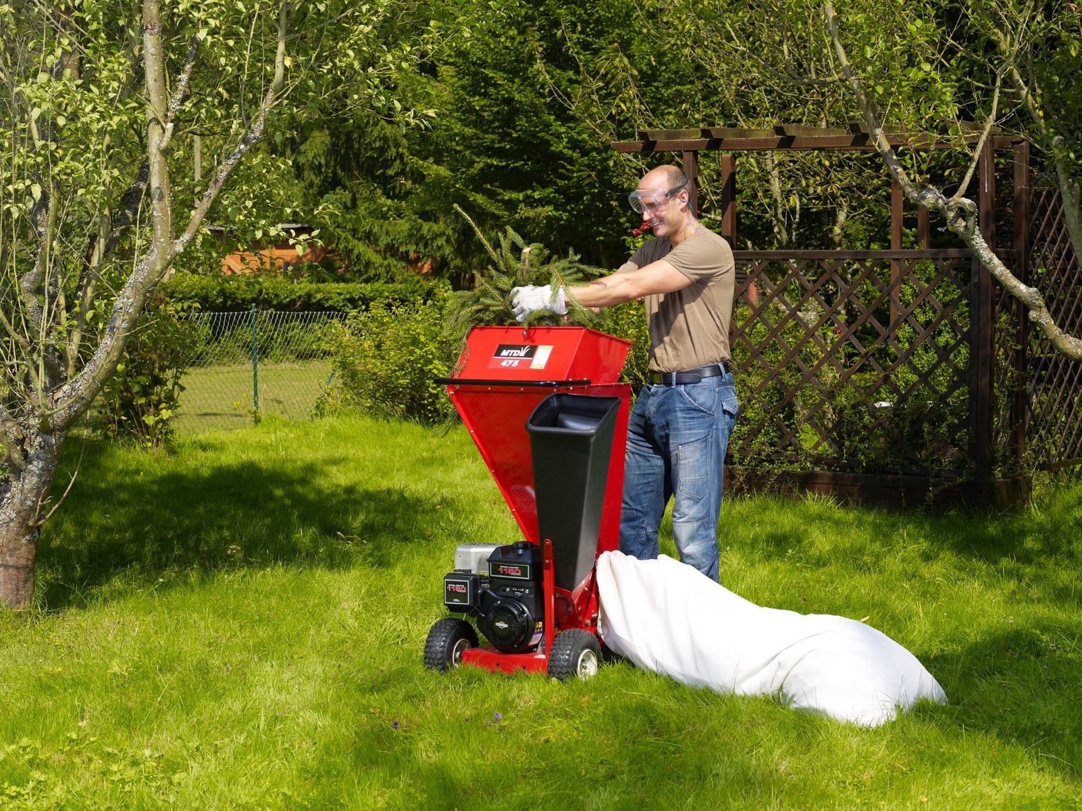 Измельчитель садовый бош рапид 2000. Садовый измельчитель bosch axt 25 d 0600803100. Садовый измельчитель викинг. Садовые измельчители веток и травы рейтинг лучших. Измельчитель садовый электрический yt5452 2000 вт.