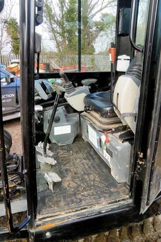 SANY SY26U MINI EXCAVATOR - Image 3