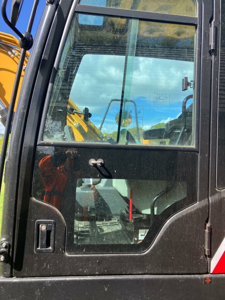 SANY SY135C EXCAVATOR - Image 4