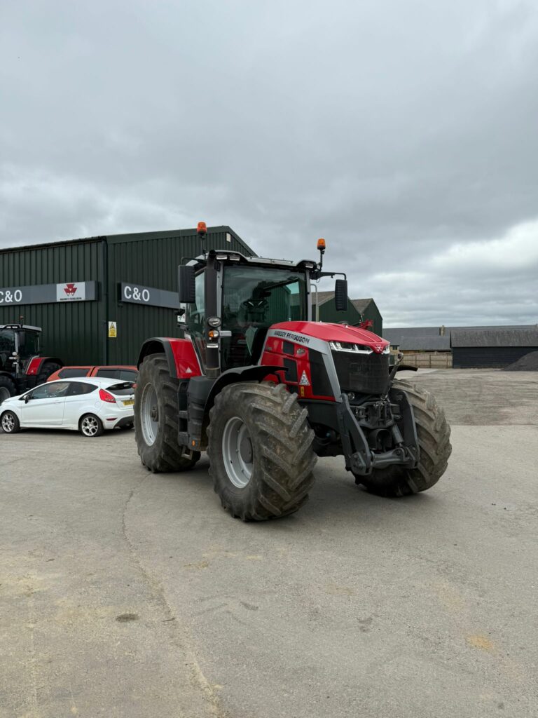 MASSEY FERGUSON 8S.265